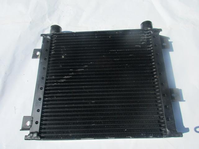 Radiateur d' huile Ferrari F40 LesAnciennes.com