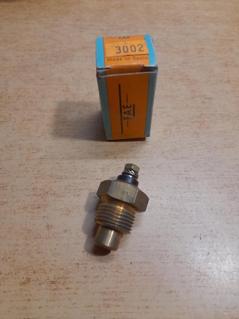 Sonde température eau Renault 5 Berliet saviem LesAnciennes.com