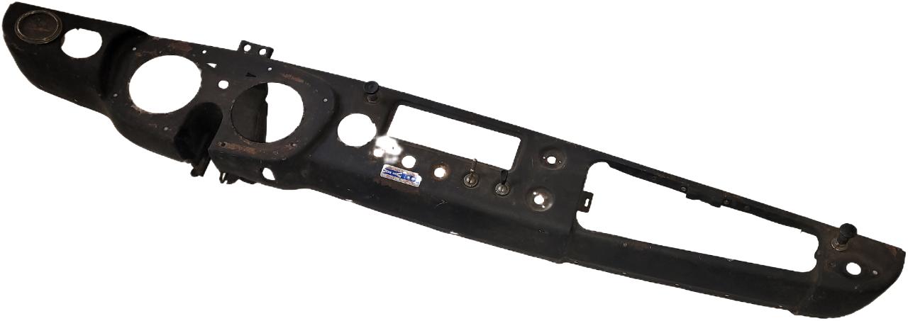 TABLEAU DE BORD METAL MGB MGB GT LesAnciennes.com