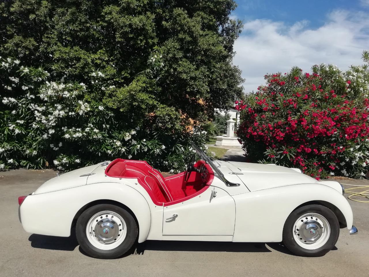 TRIUMPH TR3 B - 1962 LesAnciennes.com