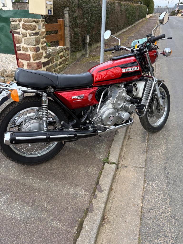 SUZUKI RE 5 - 1975 LesAnciennes.com