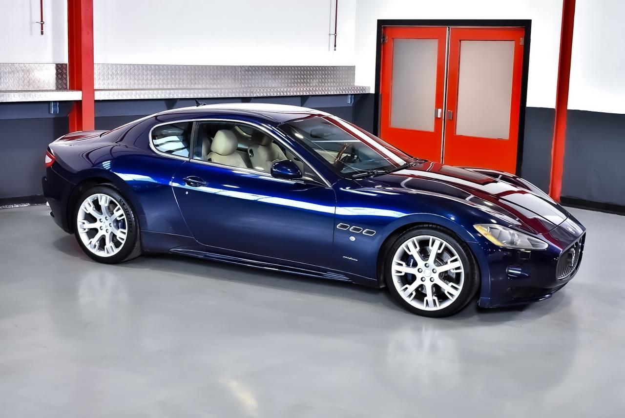 2011 Maserati GranTurismo S LesAnciennes.com
