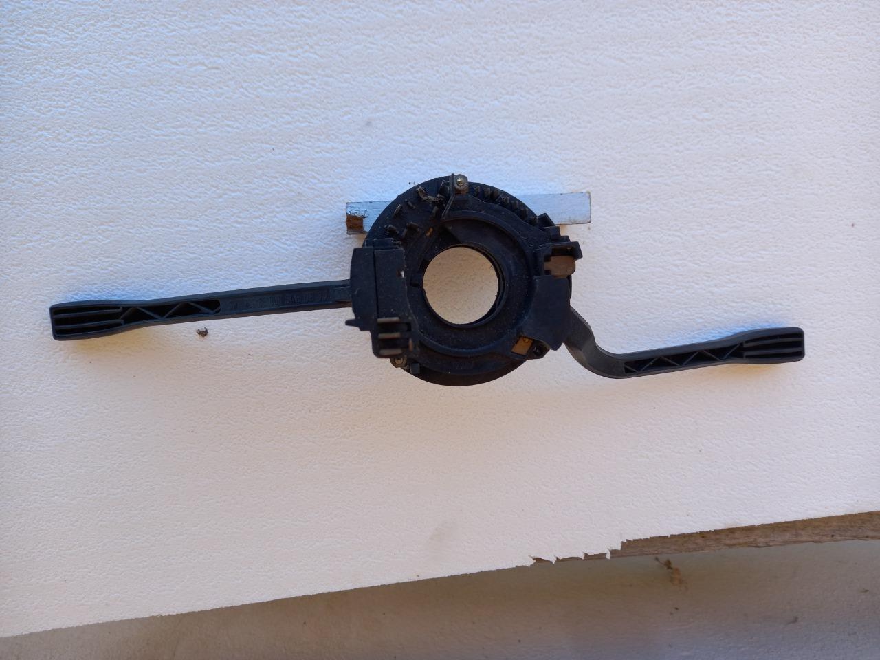 Commodo VOLKSWAGEN Golf série 1 LesAnciennes.com