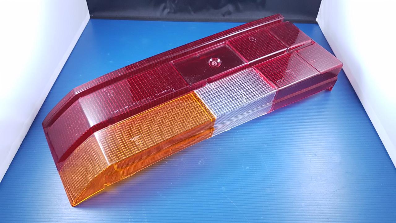 Cabochon feu arrière droit FRANKANI 1211387 SIMCA LesAnciennes.com