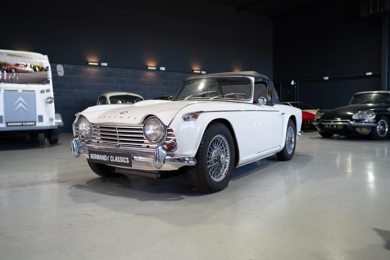 TRIUMPH TR4A TR4A IRS - 1965 LesAnciennes.com
