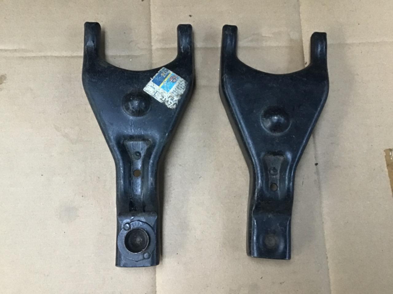 FOURCHETTES D’EMBRAYAGE NEUVES PEUGEOT 504/604 LesAnciennes.com