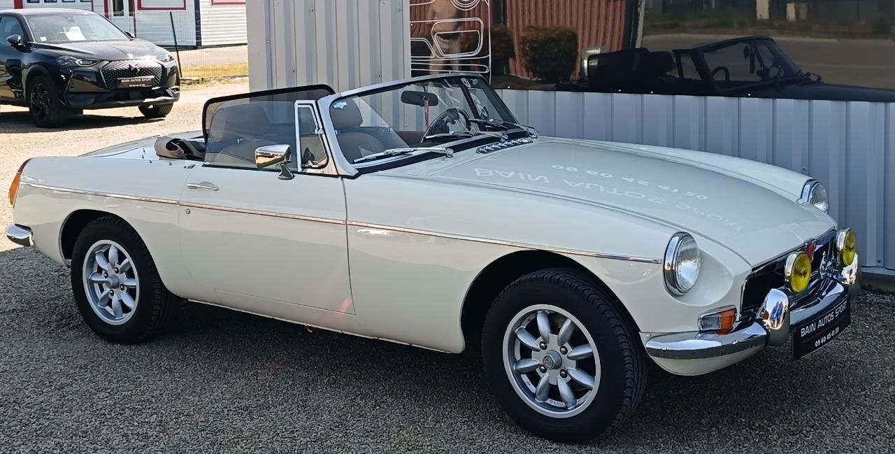 MG MGB 1.8L Cabriolet - 1979 LesAnciennes.com