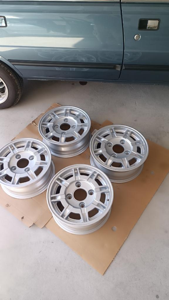 Jantes PEUGEOT 504 Cabriolet LesAnciennes.com