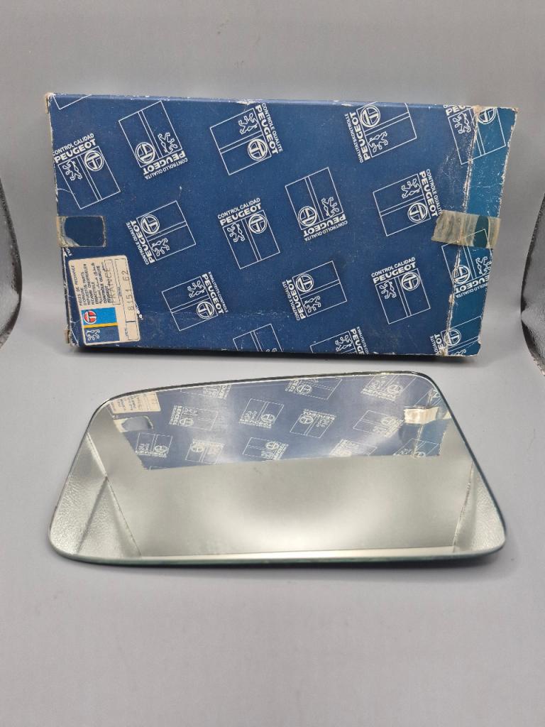 Miroir de Retro Ext G PEUGEOT 405 LesAnciennes.com