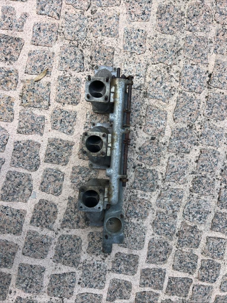 Pipe admission JAGUAR Type E 3.8 LesAnciennes.com