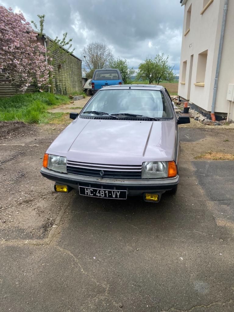 RENAULT Fuego Turbo - 1984 LesAnciennes.com
