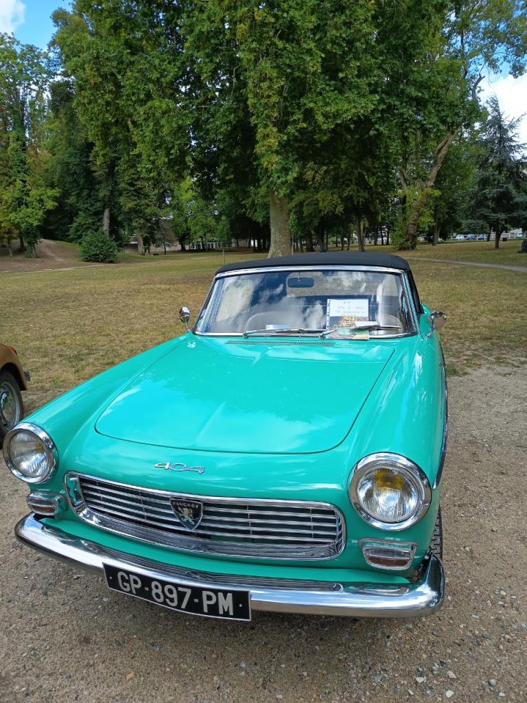 PEUGEOT 404 Cabriolet - 1963 LesAnciennes.com