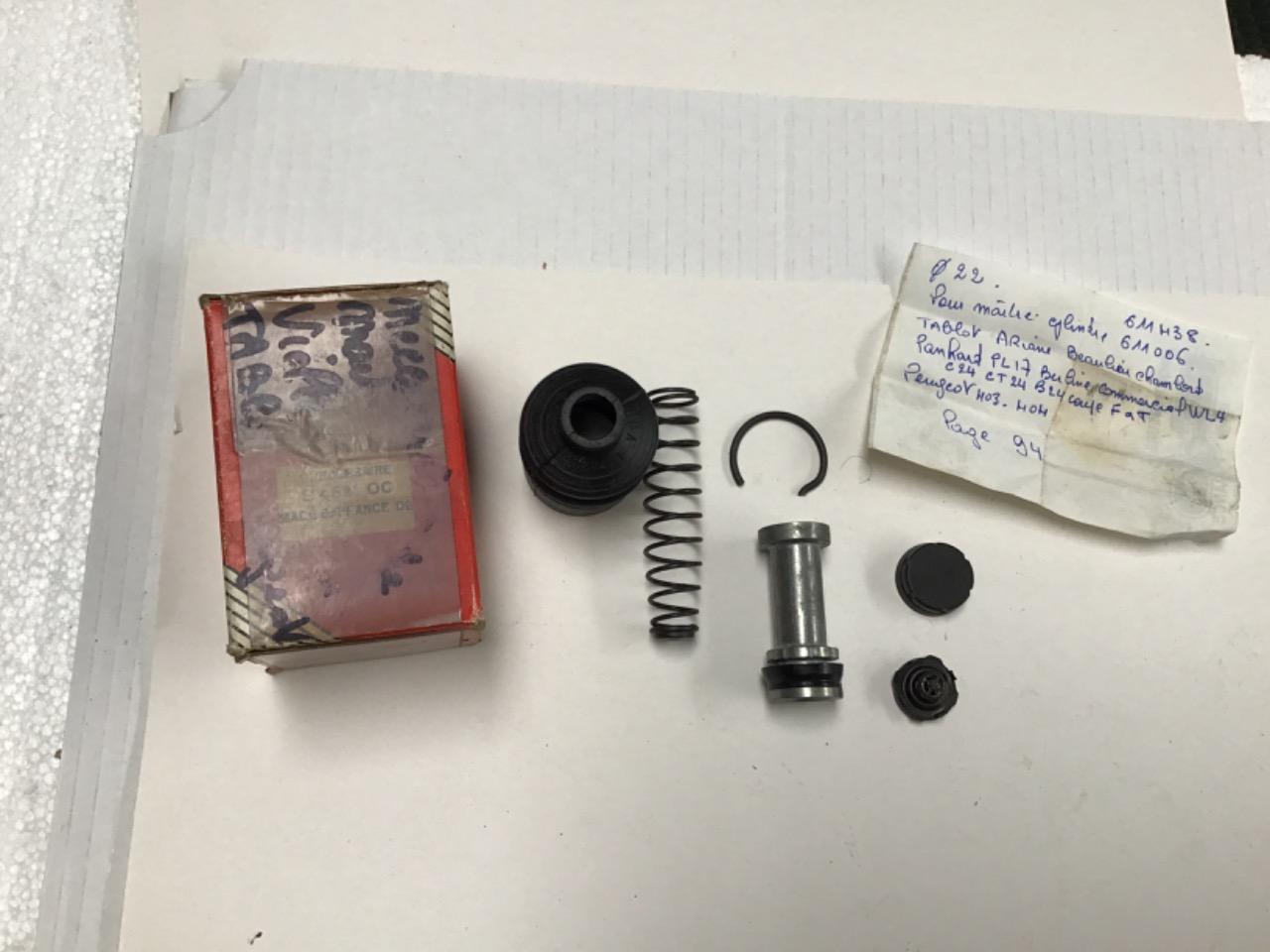 KIT RÉPARATION MAÎTRE CYL PANHARD 24 403/404 LesAnciennes.com