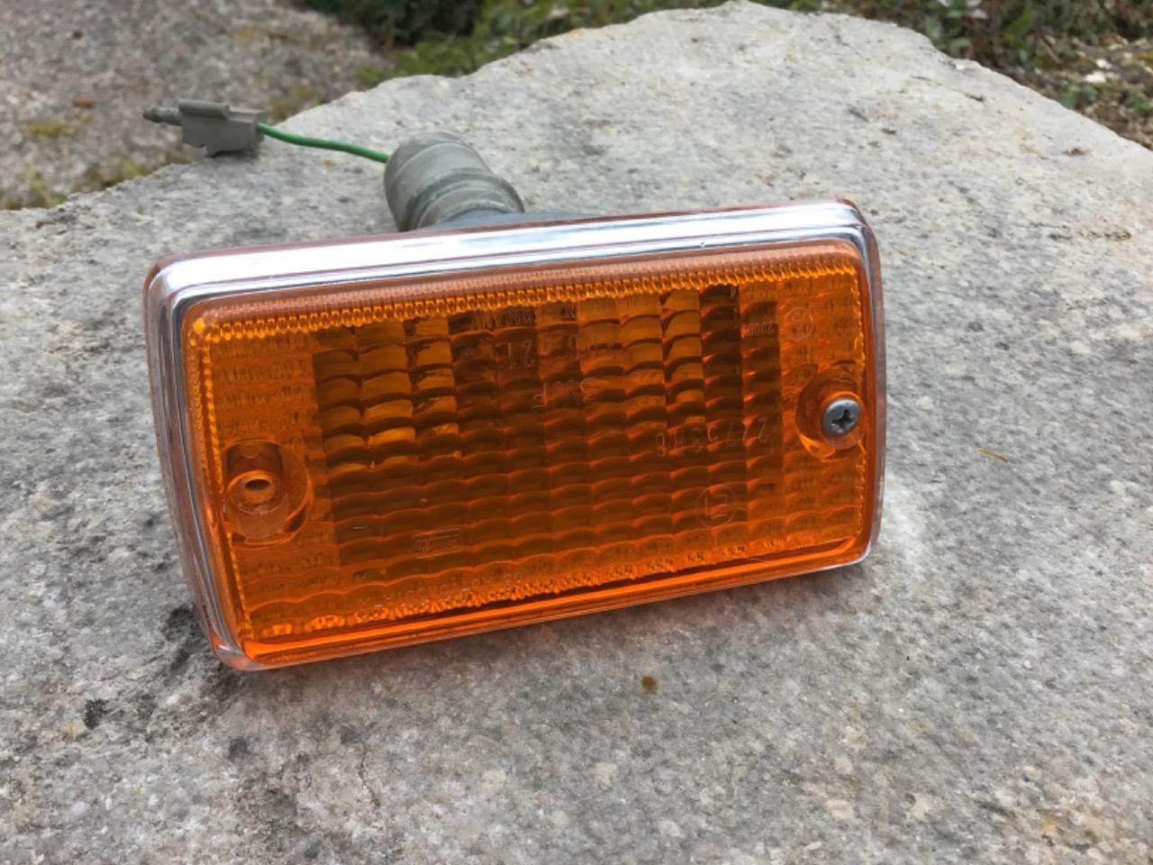 Feu FORD Capri LesAnciennes.com