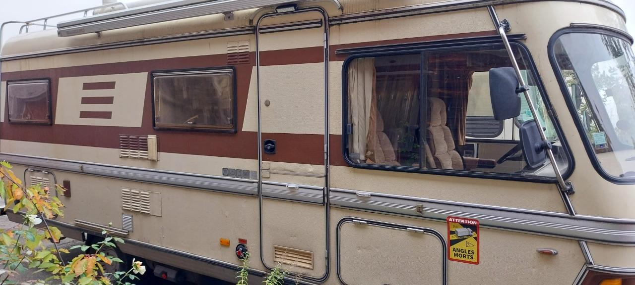 Camping car intégral Hymer 660 S LesAnciennes.com