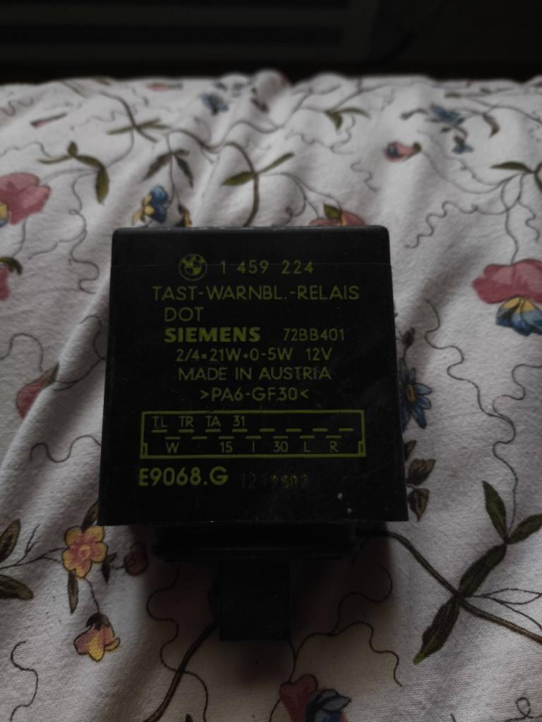 Relais de clignotant Bmw K1 K75 K100 K1100 LesAnciennes.com