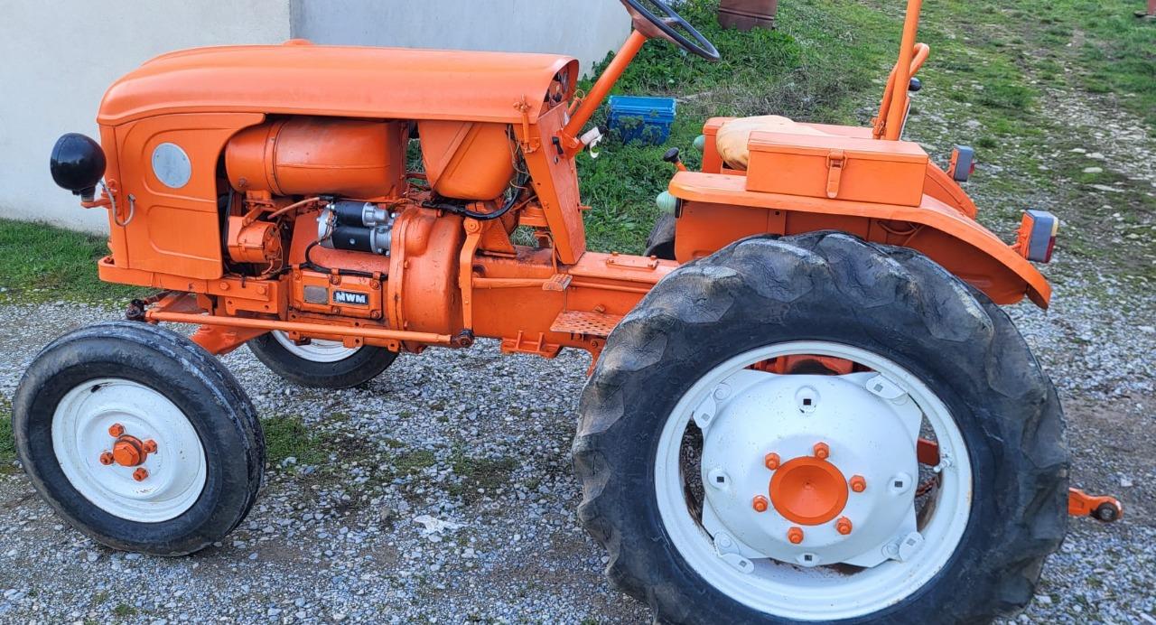 Tracteur Renault N73 LesAnciennes.com