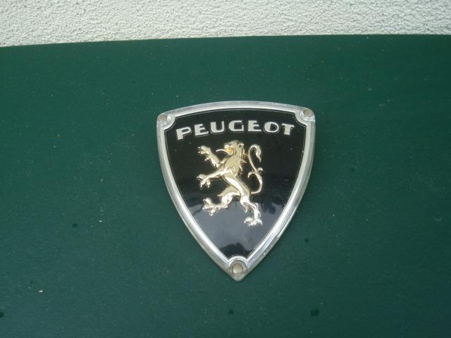 Sigle PEUGEOT 404 berline ou autre LesAnciennes.com