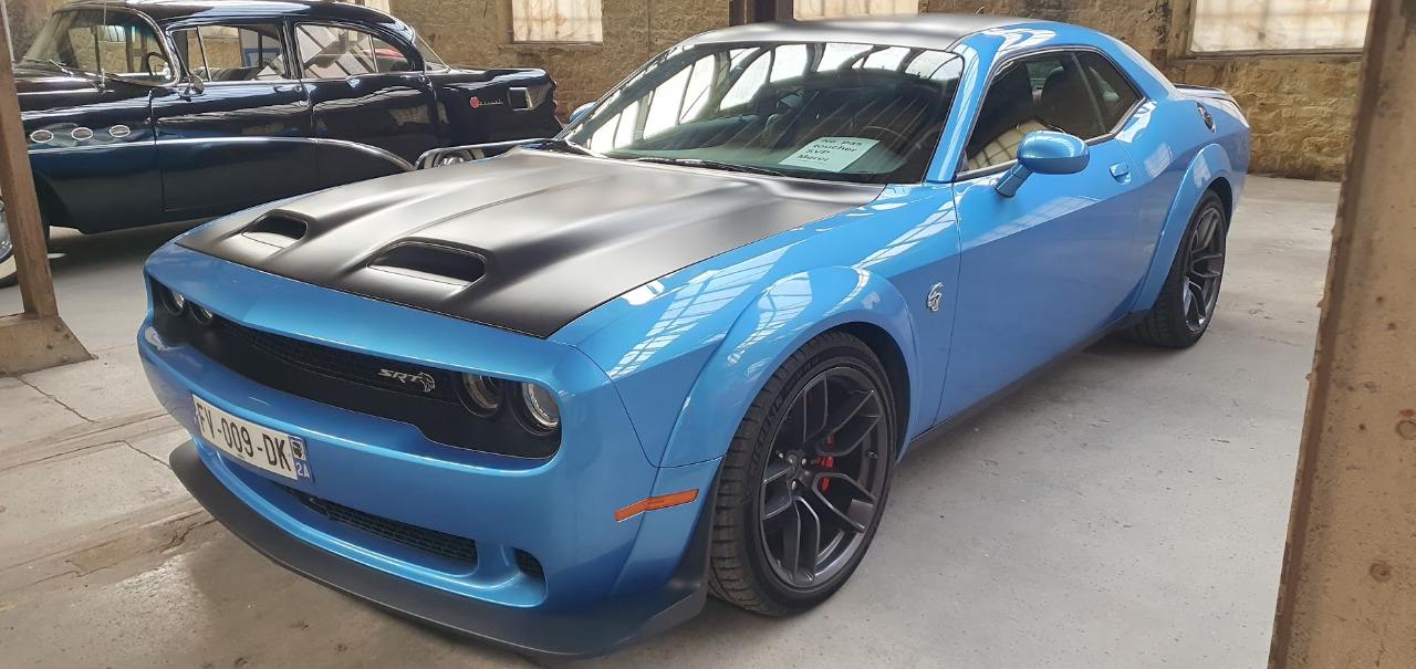 DODGE Challenger SRT Hellcat Widebody LesAnciennes.com