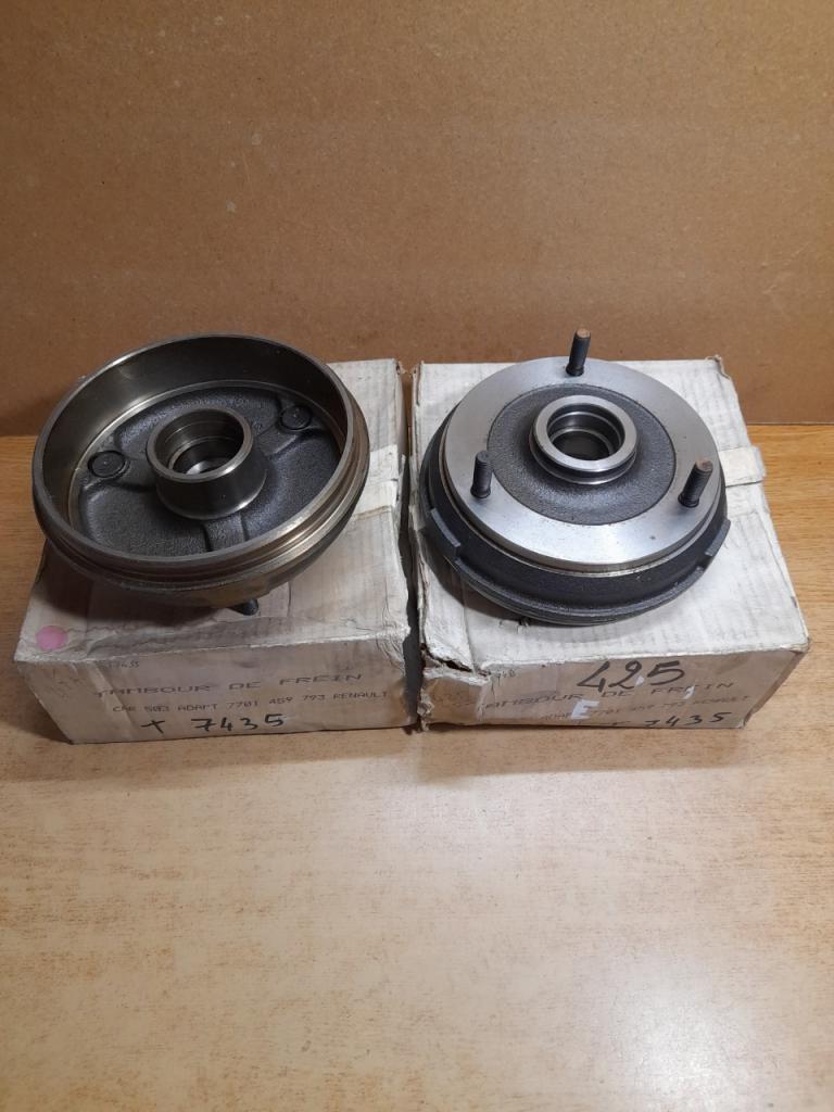 Tambours de frein Arrière Renault 4 R5 LesAnciennes.com