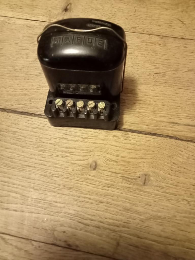 Régulateur TRIUMPH TR3 LesAnciennes.com