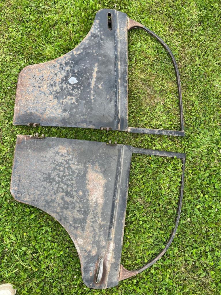 Portes arrières PEUGEOT 202 LesAnciennes.com