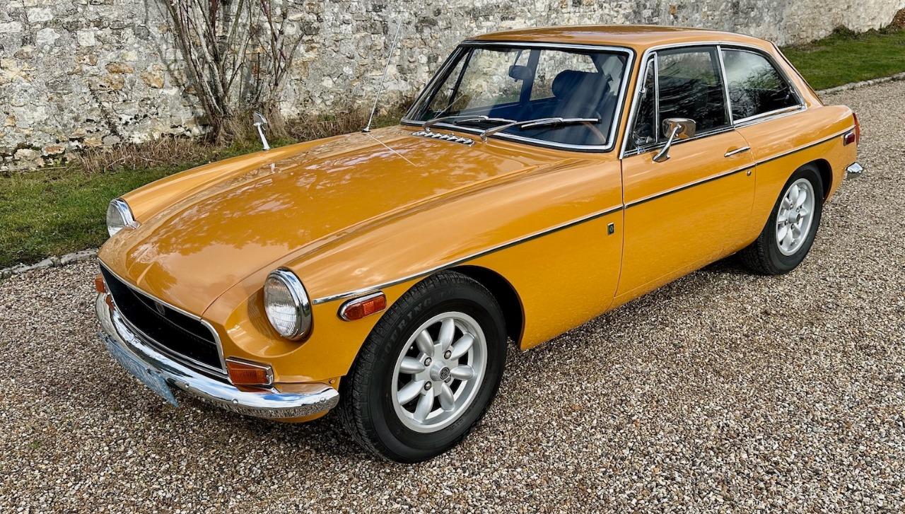 MG MGB GT - 1970 LesAnciennes.com