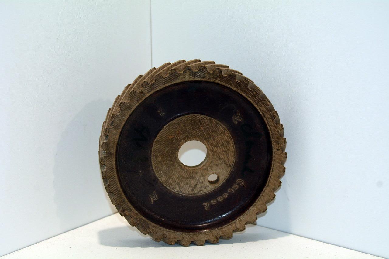 Pignon de distribution pour Chenard et Walcker Y10 LesAnciennes.com