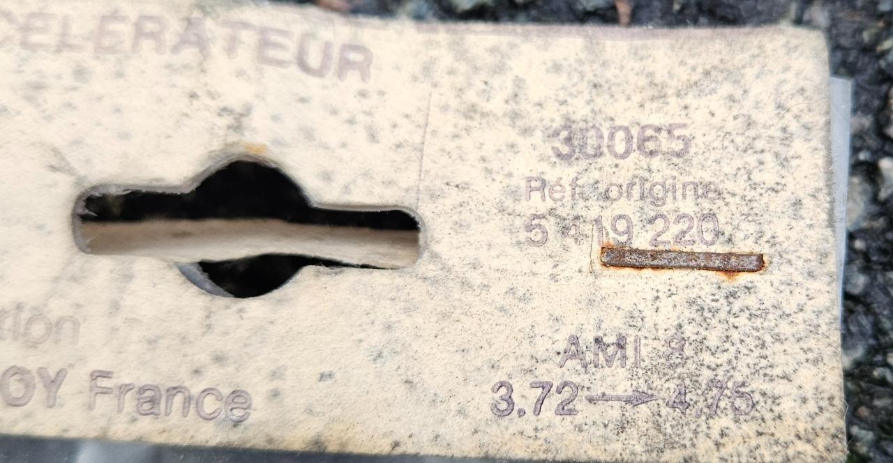 Câble d'accélérateur Ami 8 LesAnciennes.com