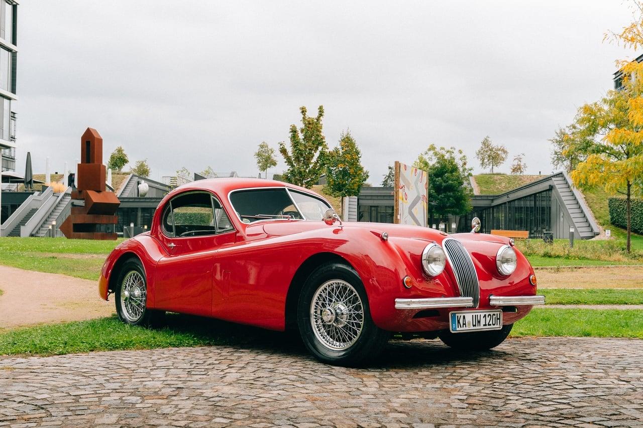 1953 Jaguar XK120 FHC LesAnciennes.com