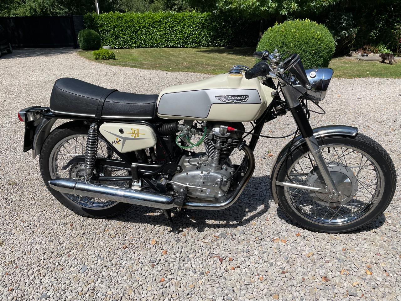 DUCATI 350 MARK III Mark III - 1971 LesAnciennes.com