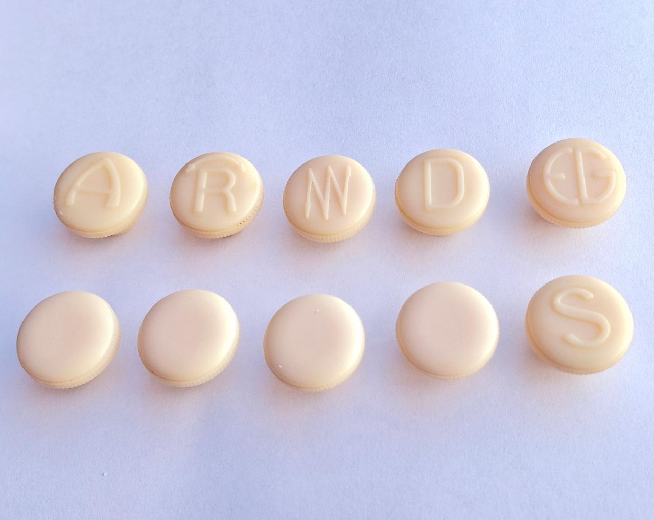 Bouton de tableau de bord PEUGEOT 203 & SALMSON LesAnciennes.com