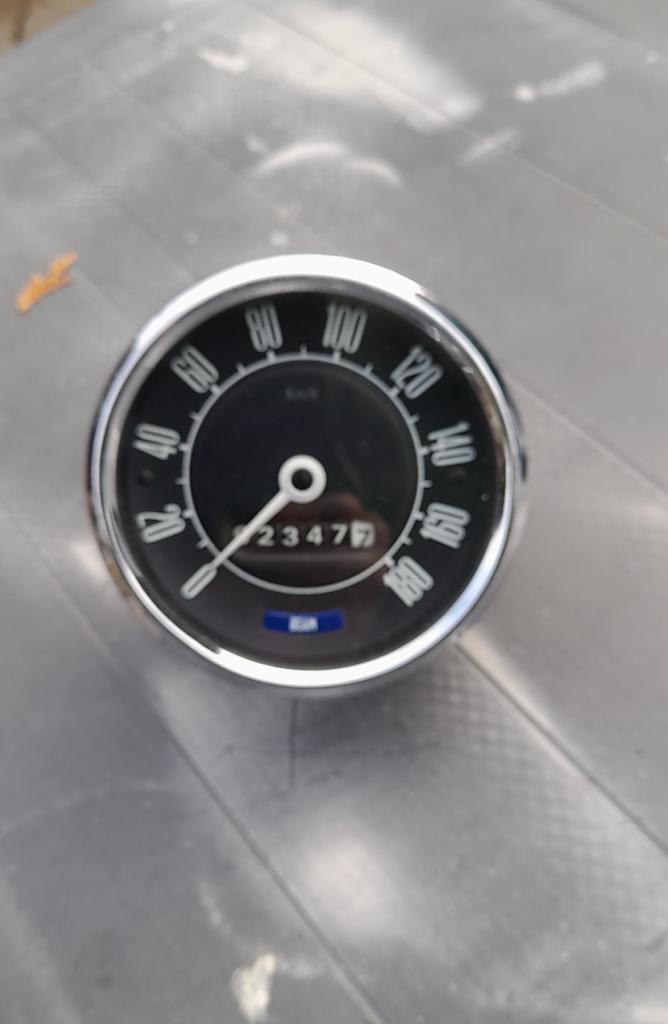 Compteur Ford Cortina ??? LesAnciennes.com