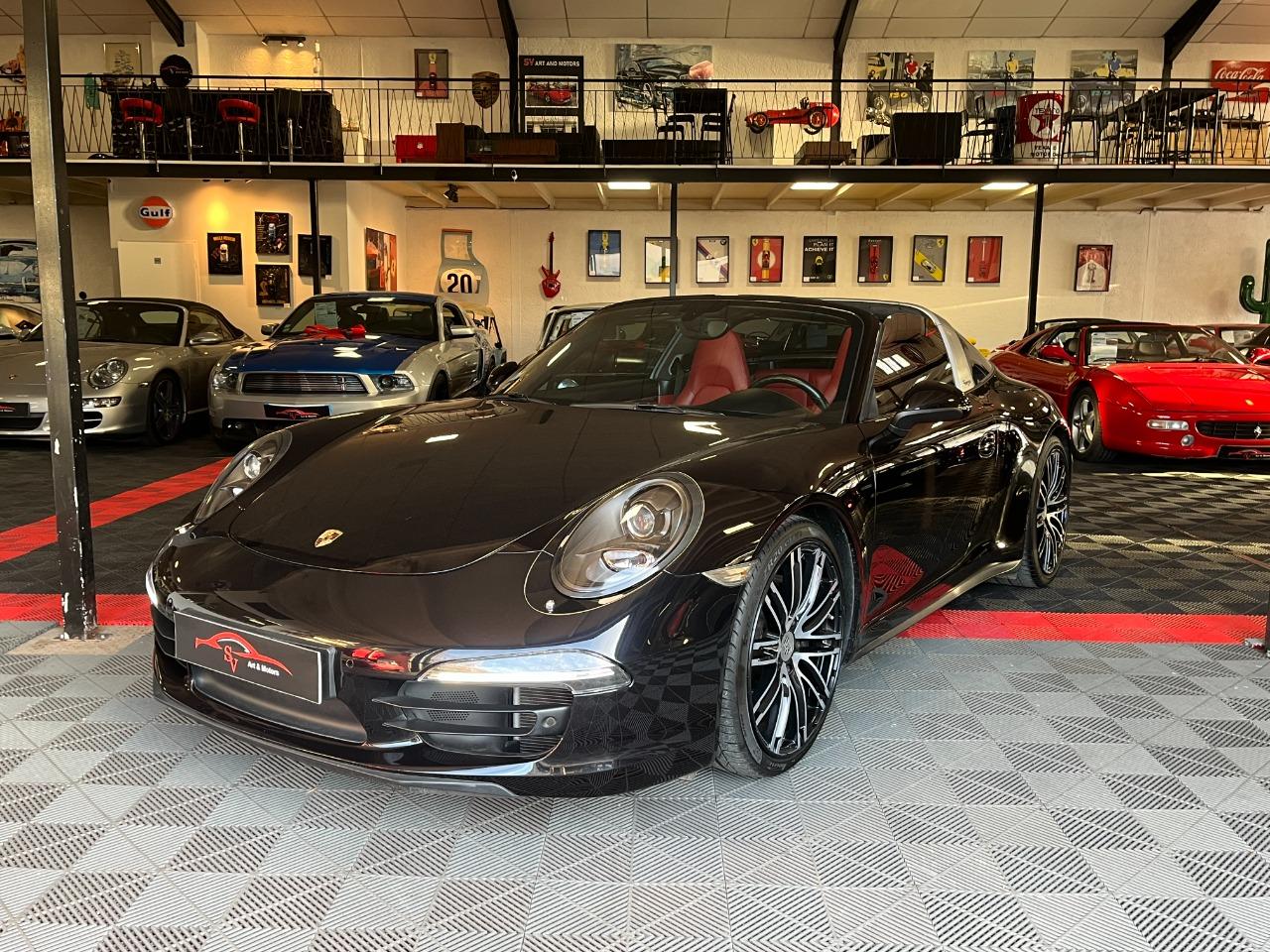 PORSCHE 911 991 Targa 4 LesAnciennes.com