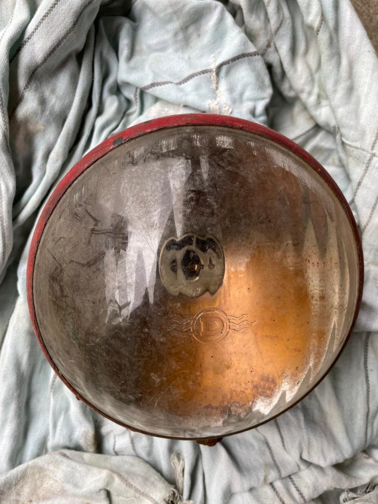 Phare pour CITROEN U23. LesAnciennes.com