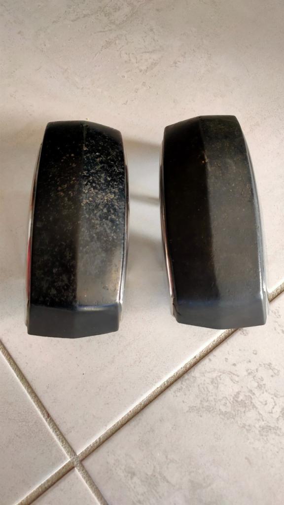 2 Butoirs de Pare-Choc, AV D et AV G - Peugeot 404 LesAnciennes.com