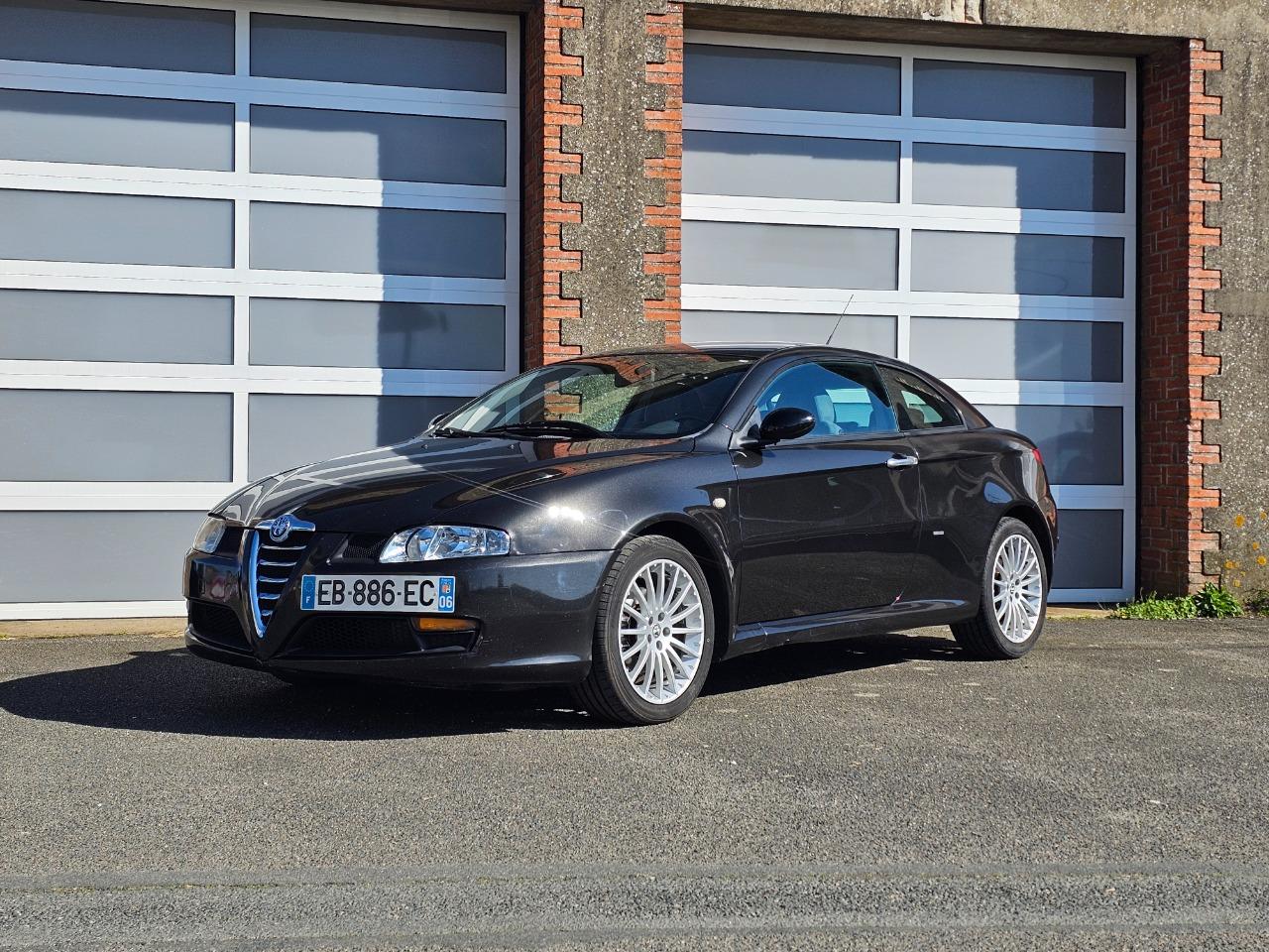 ALFA ROMEO 2000 GT 2.0 JTS 165 - 2004 LesAnciennes.com