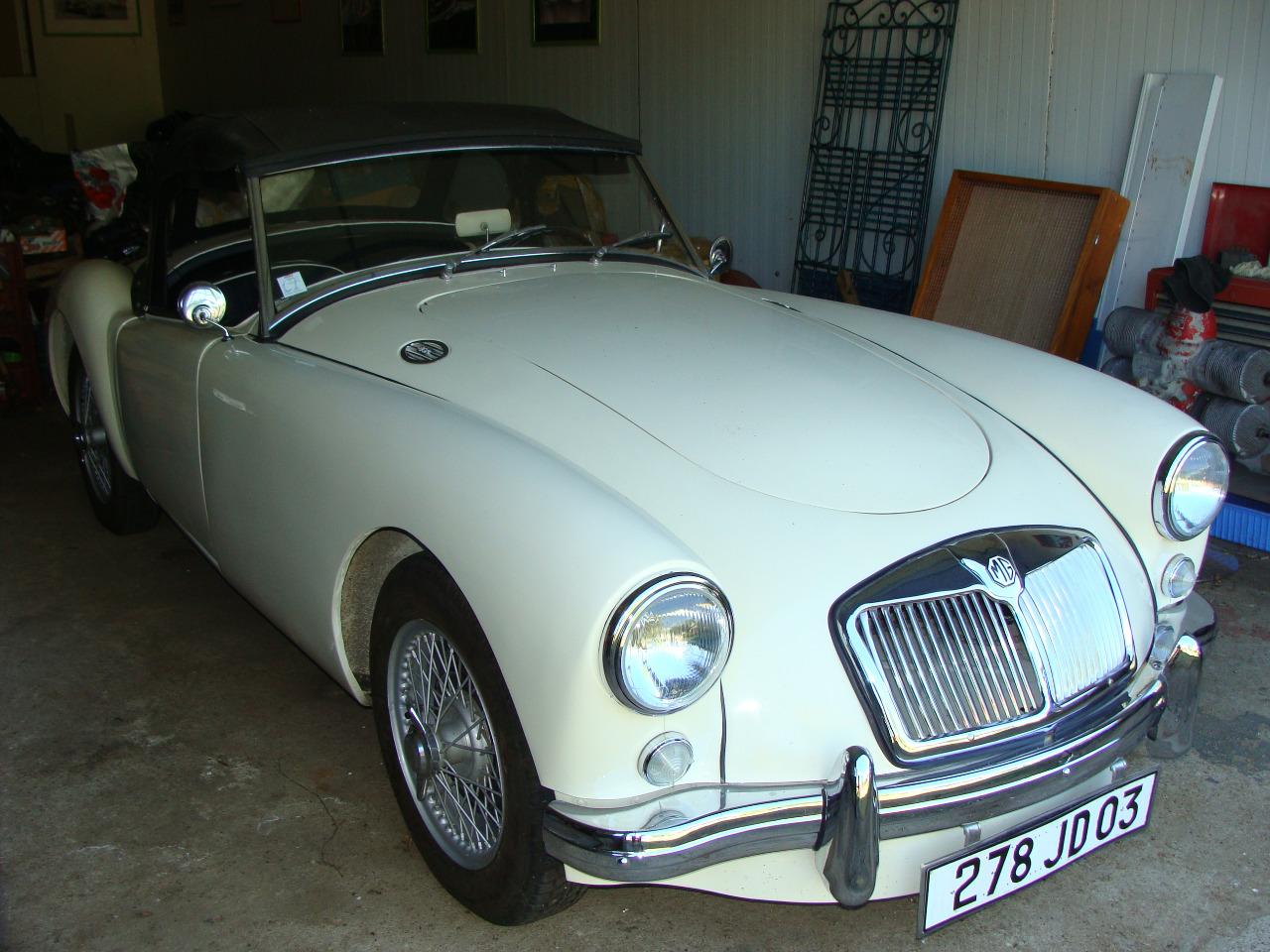 MG MGA cabriolet - 1958 LesAnciennes.com