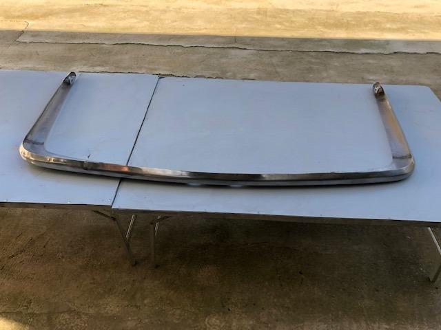 Pare-chocs arrière pour Maserati Ghibli série 1 LesAnciennes.com