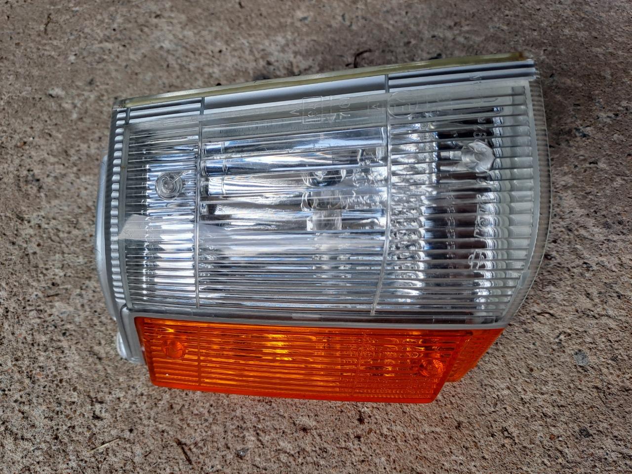 Clignotant NISSAN Cherry N12 LesAnciennes.com