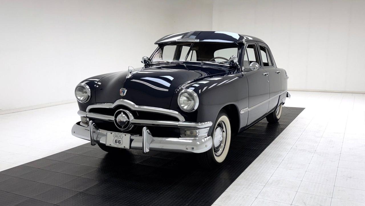 1950 Ford Custom 4 Door Sedan LesAnciennes.com