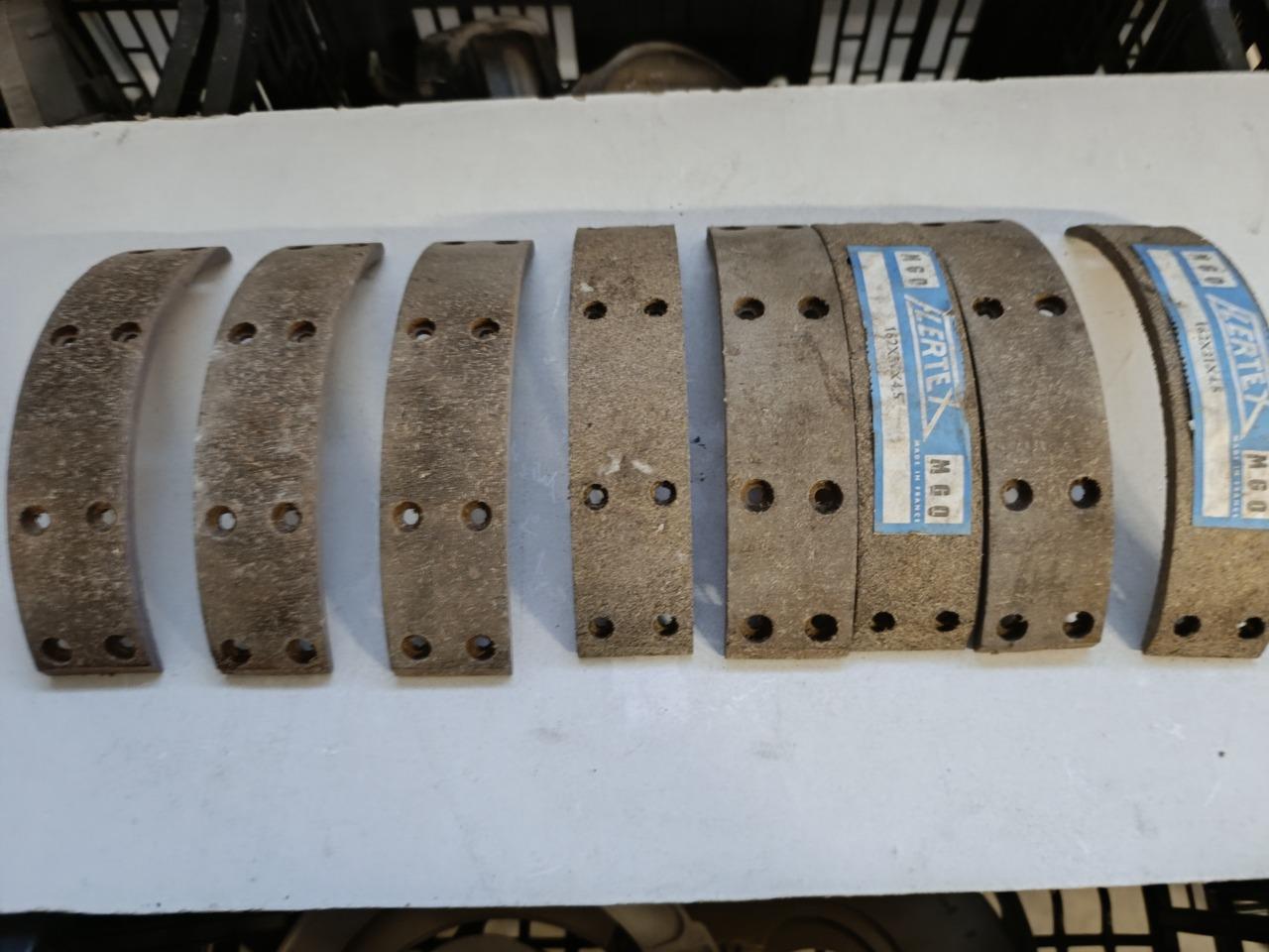 Garniture de freins LesAnciennes.com