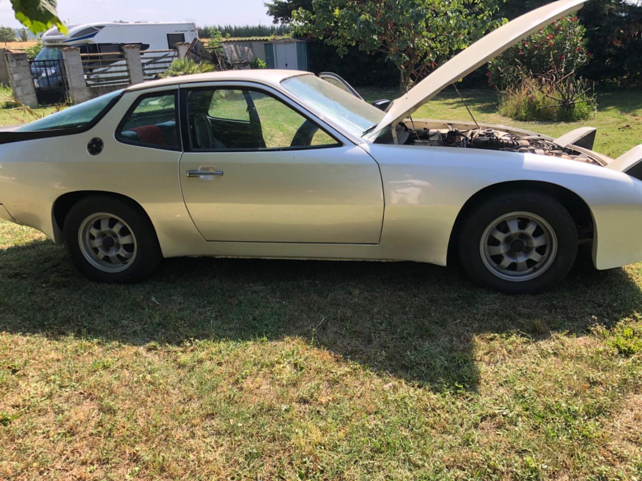 PORSCHE 924 Martini - 1977 LesAnciennes.com