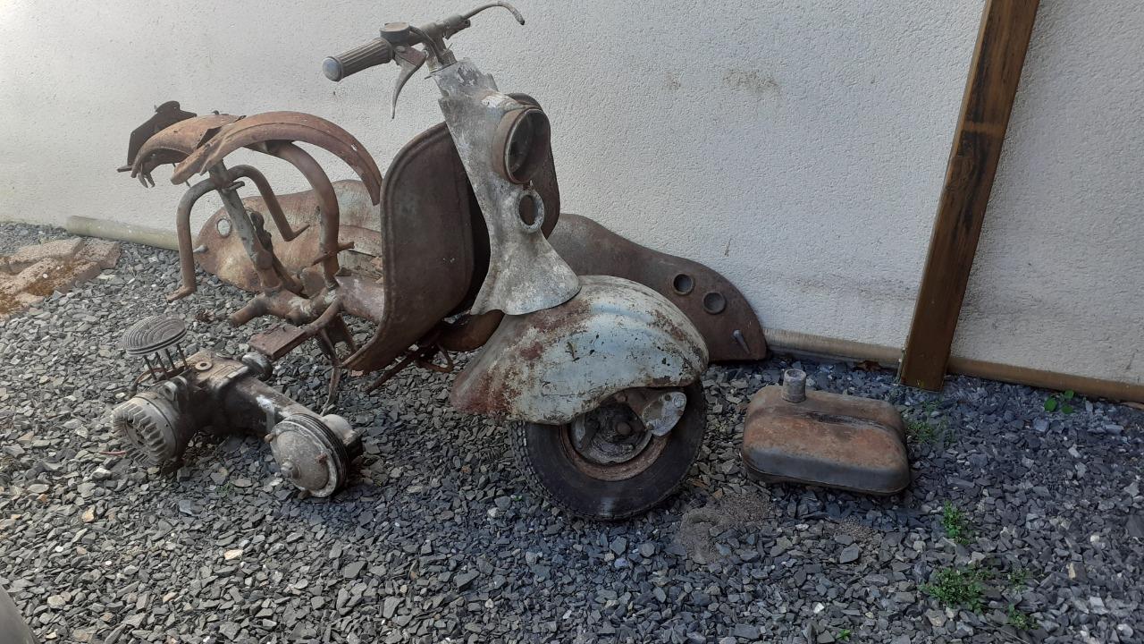 Scooter Lambretta LD 53 incomplet pour pièces LesAnciennes.com