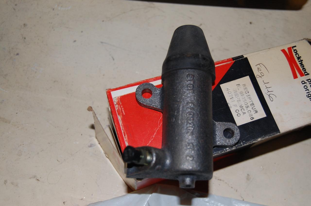 Recepteur embrayage CHRYSLER 160--180 toutes LesAnciennes.com