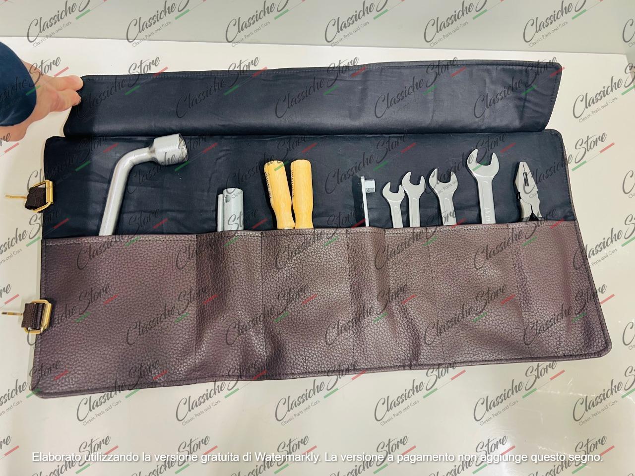 Trousse à outils Alfa Romeo Classiques LesAnciennes.com