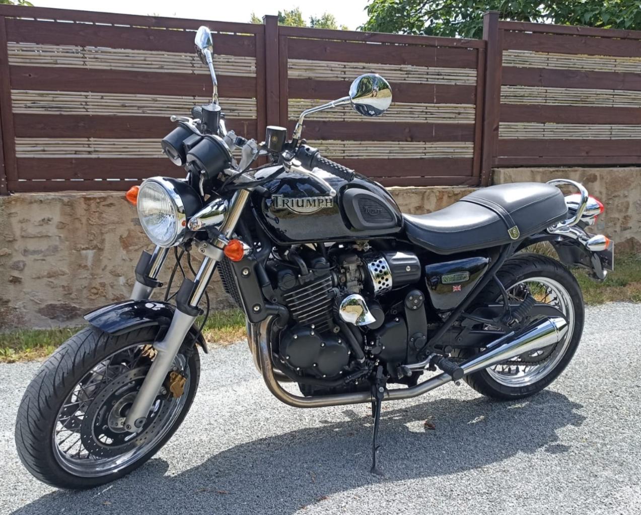 TRIUMPH Thunderbird 900 sport - 2004 LesAnciennes.com