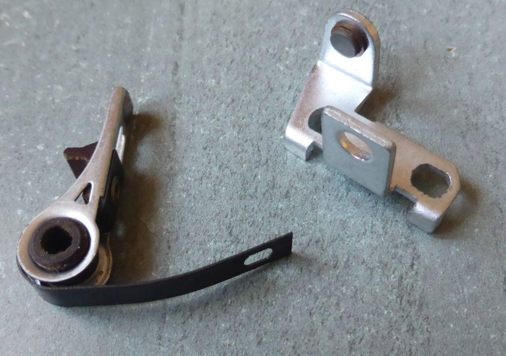 Rupteur Simca Régence de 1959 serie F52 A LesAnciennes.com