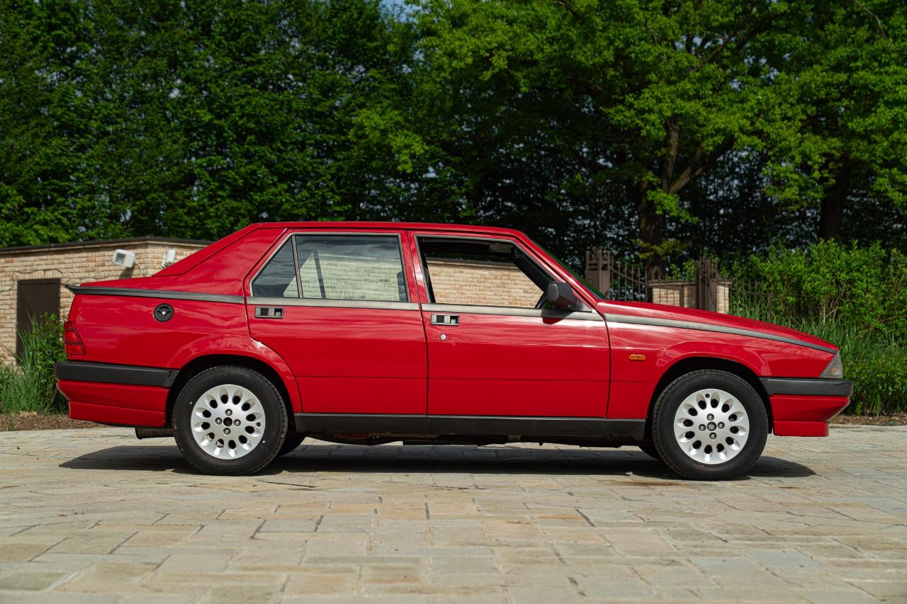 ALFA ROMEO 75 - 1991 LesAnciennes.com