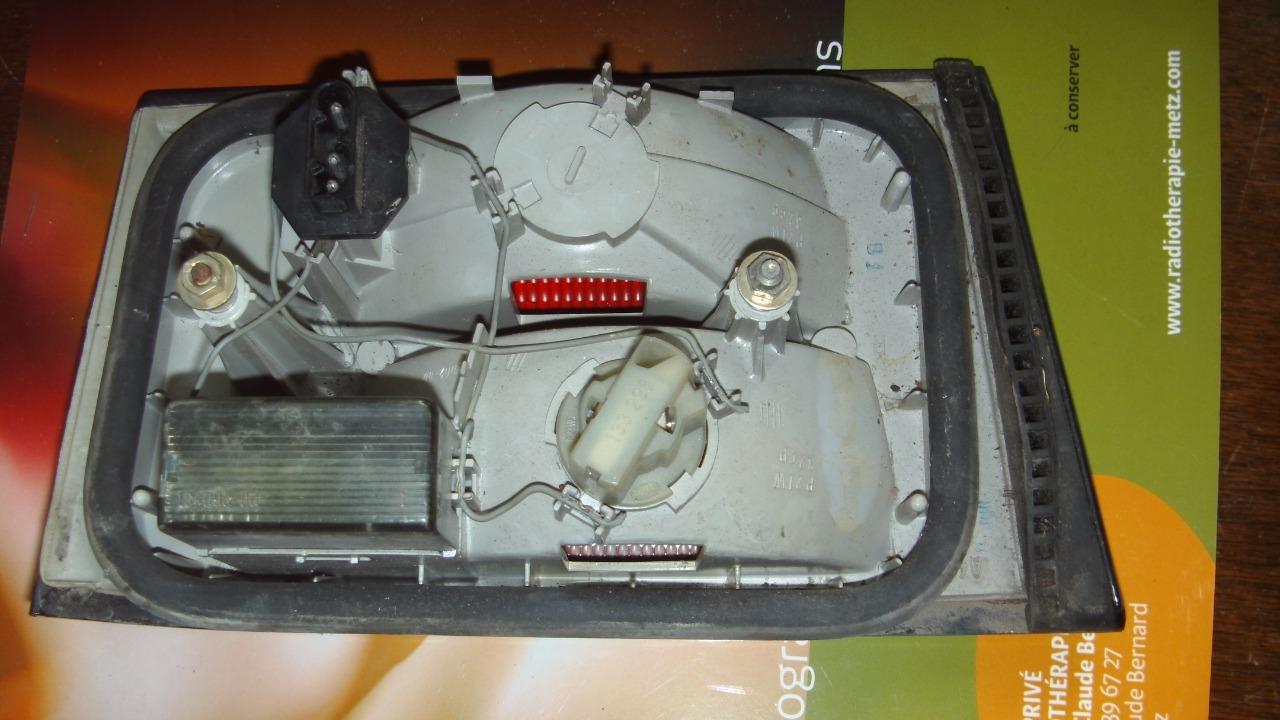 Feu BMW serie 5E34 LesAnciennes.com